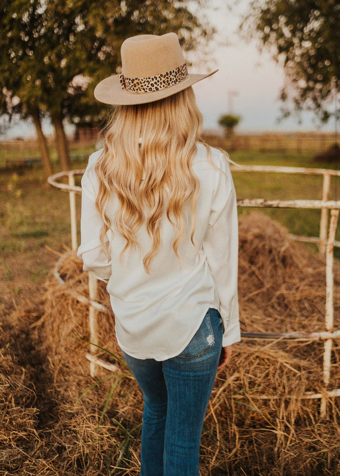 PENDLETON WHITE BUTTON UP TOP